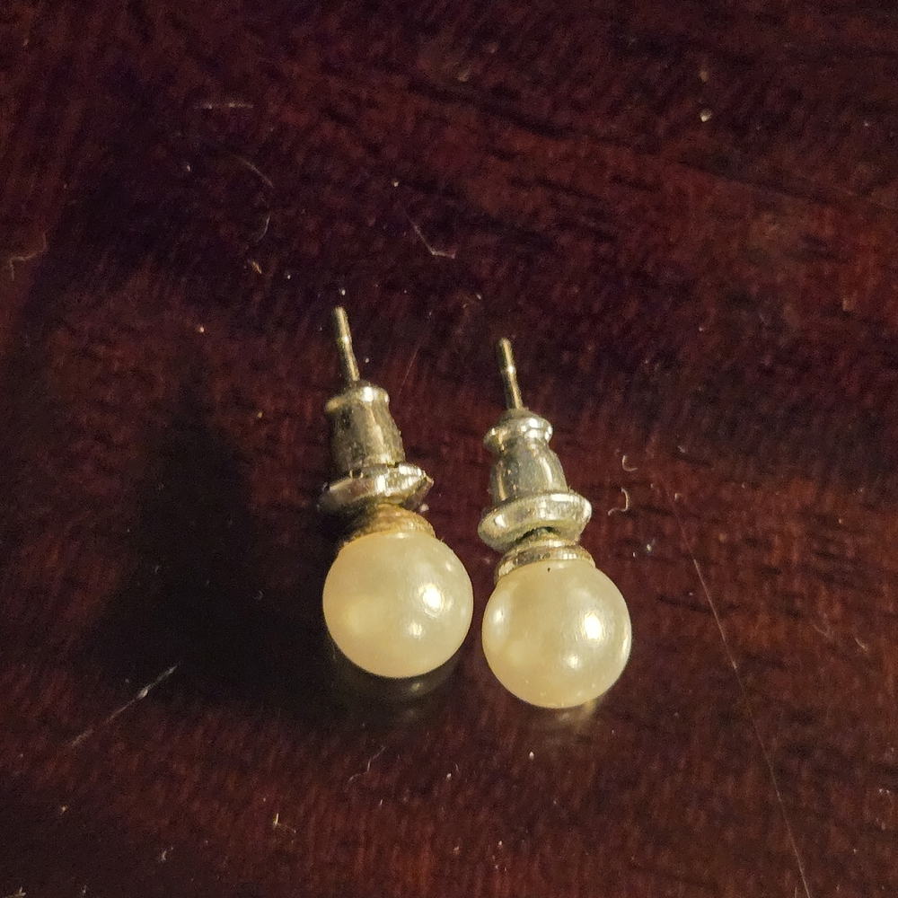Elegant Silver and Cream Pearl Stud Earrings